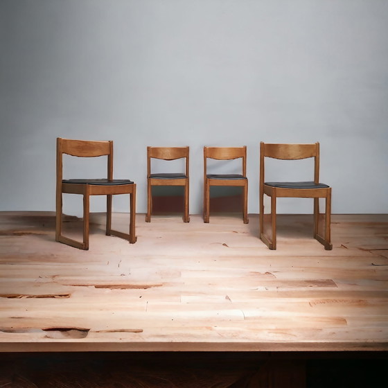 Image 1 of Vier vintage stoelen
