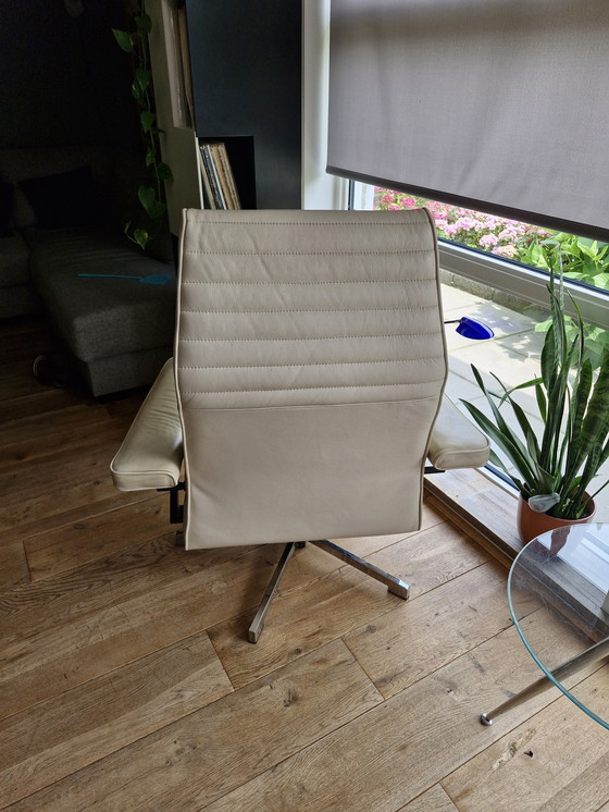 Image 1 of Vintage Leren draai fauteuil