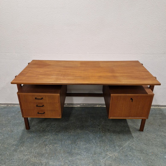 Image 1 of Jaren 60 Vintage Bureau