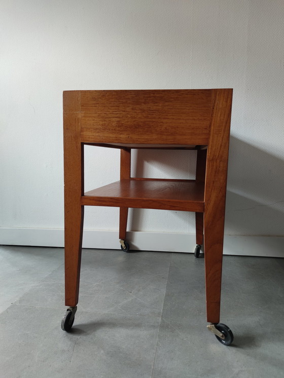 Image 1 of Vintage Deense bijzettafel/trolley in teak