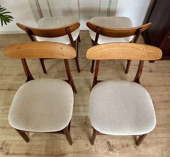 Image 1 of 4x Deense Vintage Farstrup Stoelen Crème Beige Teak