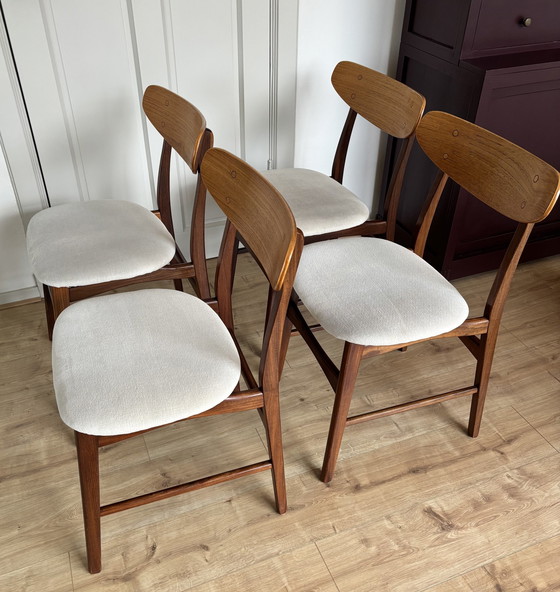 Image 1 of 4x Deense Vintage Farstrup Stoelen Crème Beige Teak