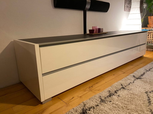 Bree's New World Dressoir