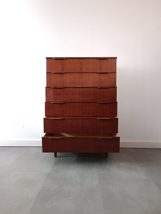 Image 1 of Vintage Deense Ladekast In Teak, Hoog En Breed!