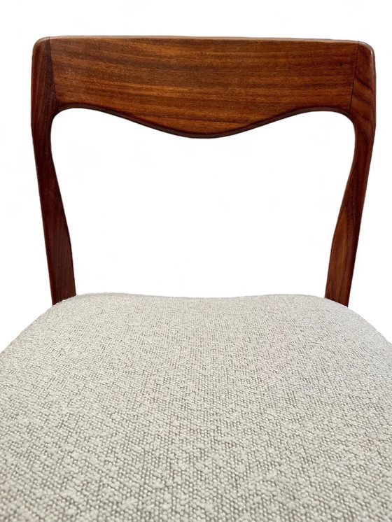 Image 1 of 4x Vintage Deense Eetkamerstoelen teak / bouclé