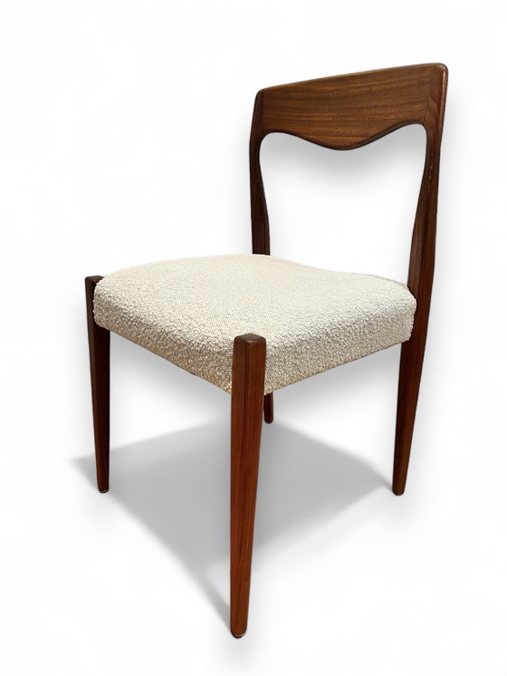 Image 1 of 4x Vintage Deense Eetkamerstoelen teak / bouclé