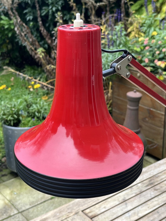 Image 1 of Zeldzame Vintage Belgische Architectenlamp in Rood/Zwart (Jaren ’70)