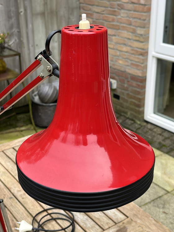 Image 1 of Zeldzame Vintage Belgische Architectenlamp in Rood/Zwart (Jaren ’70)