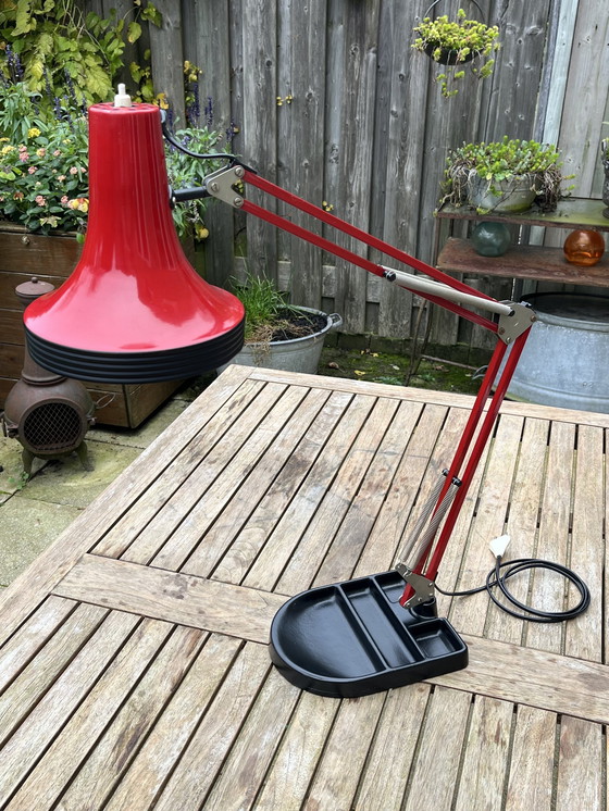 Image 1 of Zeldzame Vintage Belgische Architectenlamp in Rood/Zwart (Jaren ’70)