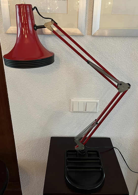 Image 1 of Zeldzame Vintage Belgische Architectenlamp in Rood/Zwart (Jaren ’70)