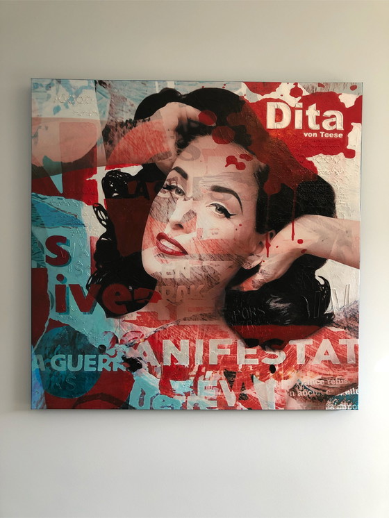 Image 1 of Karin Vermeer - Dita von Teese schilderij