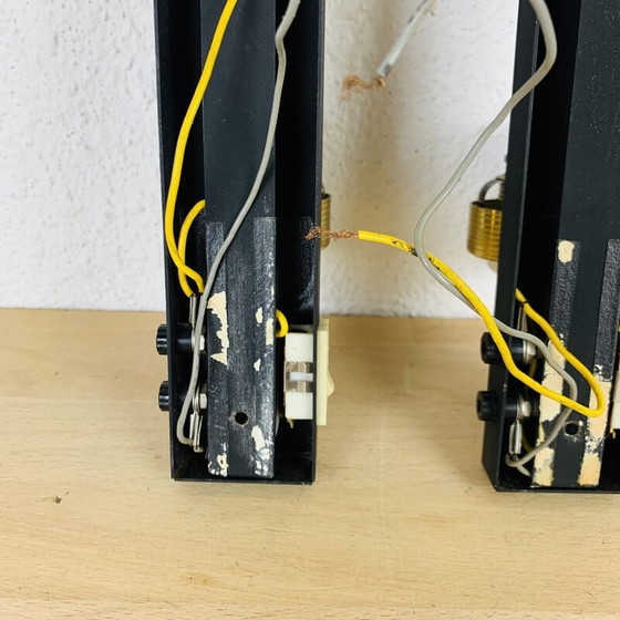 Image 1 of Paar vintage metalen en witte opaline wandlampen, jaren 1950