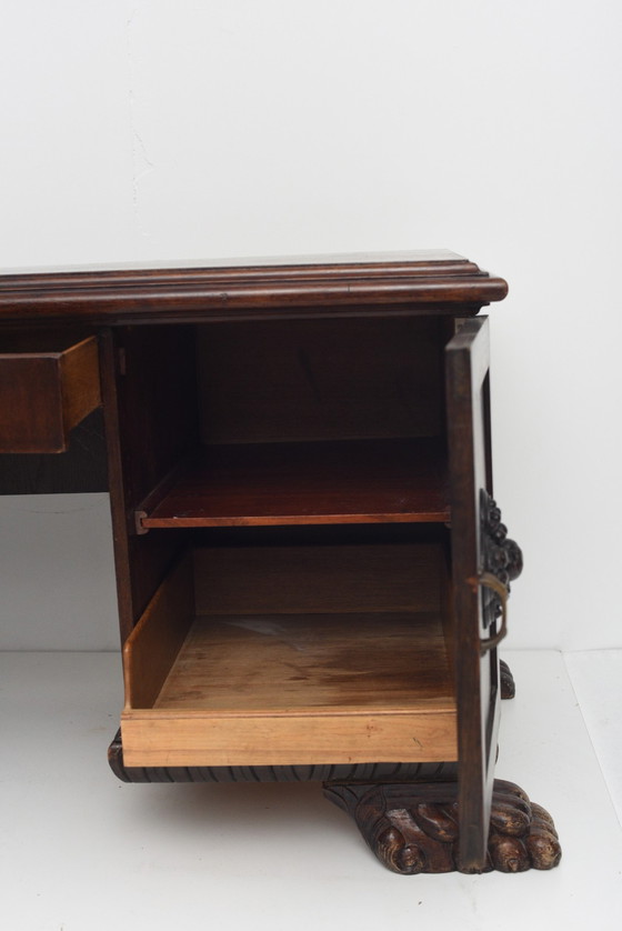 Image 1 of Vintage bureau