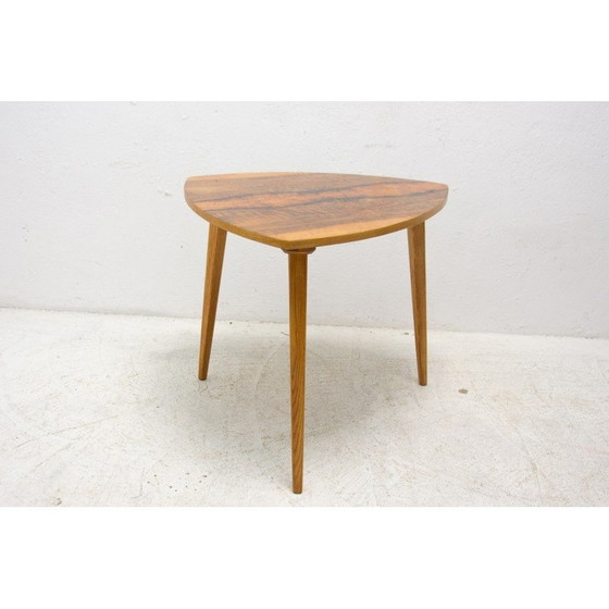 Image 1 of Vintage bijzettafel in walnoot, Tsjecho-Slowakije 1970