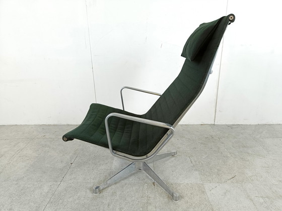 Image 1 of Charles & Ray Eames EA124 Loungestoel in zwarte stof, jaren 70