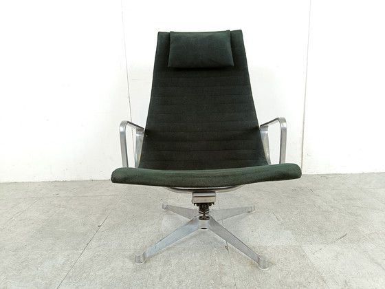 Image 1 of Charles & Ray Eames EA124 Loungestoel in zwarte stof, jaren 70