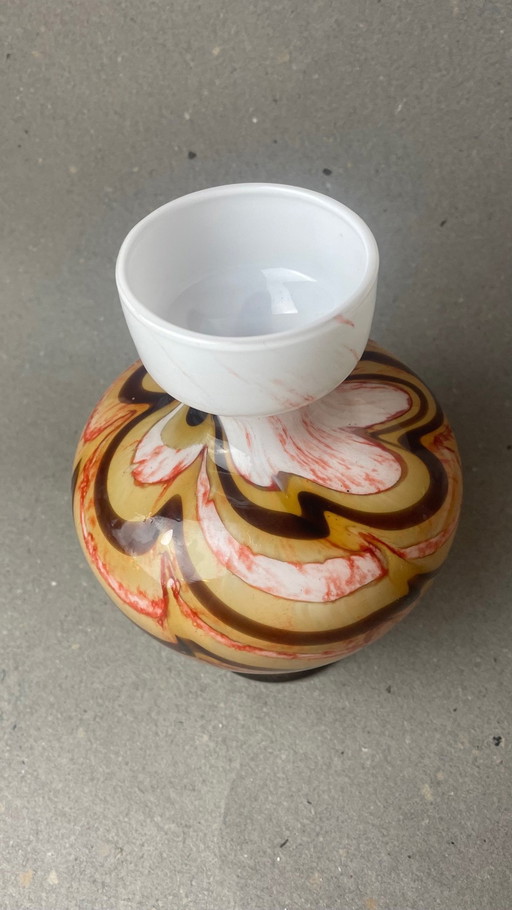 Vintage: Retro vaas uit de jaren 50/60, opaline glas