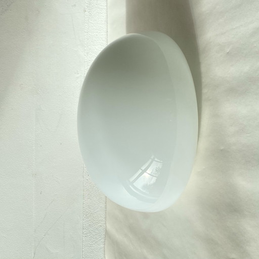 Grote Halve Maan Wandarmatuur 30 cm Wit Opaline Glas