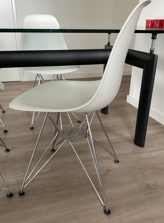 Image 1 of 4x Vitra DSR stoel