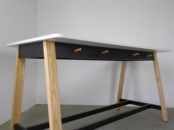 Image 1 of Haworth Intuity Park bench High table design Bangdesignatafel 