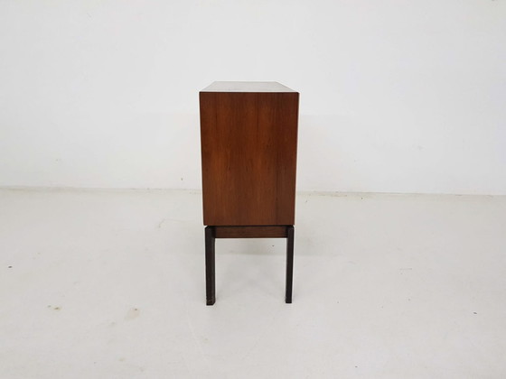 Image 1 of Mid-century audiokast met schuifdeuren