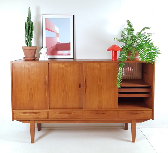 Image 1 of Vintage teakhouten dressoir | highboard | wandkast Deens