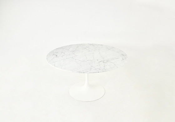 Image 1 of Eettafel Tulip van Eero Saarinen voor Knoll, 1990S