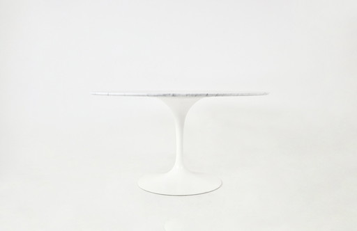 Eettafel Tulip van Eero Saarinen voor Knoll, 1990S