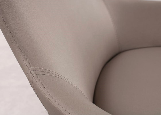 Image 1 of DeBerenn Hendrix fauteuil taupe