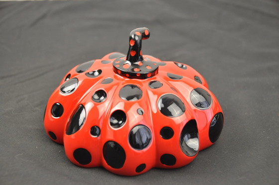 Image 1 of Yayoi Kusama Rood pompoen