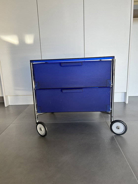 Image 1 of Kartell Mobil Kobaltblauw