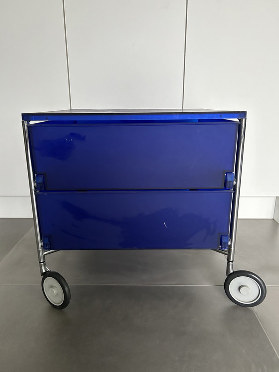 Image 1 of Kartell Mobil Kobaltblauw