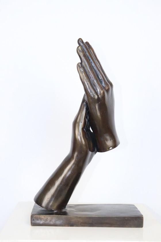 Image 1 of “Sculptuur “ Hold Me”