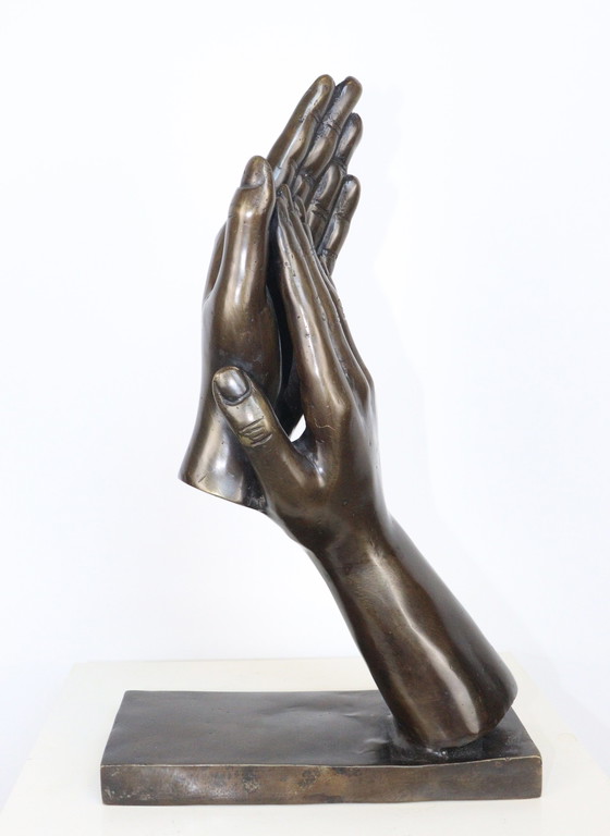 Image 1 of “Sculptuur “ Hold Me”