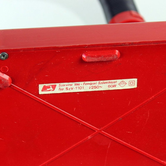 Image 1 of Vintage rode Space Age plastic tafellamp, Hongarije 1960