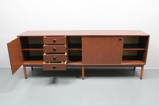 Image 1 of Italiaans dressoir uit 1970