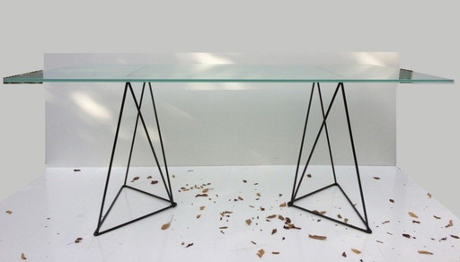 Hoge ' Treto ' Design Tafel