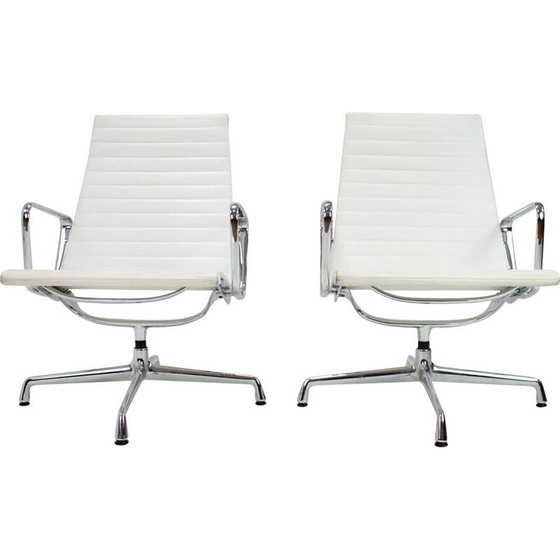 Image 1 of Paar vintage leren fauteuils van Charles en Ray Eames voor Vitra