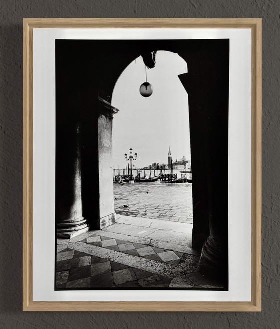 Image 1 of Michel Pinel 1949-2022 / Sublieme foto van Venetië vanaf het San Marcoplein