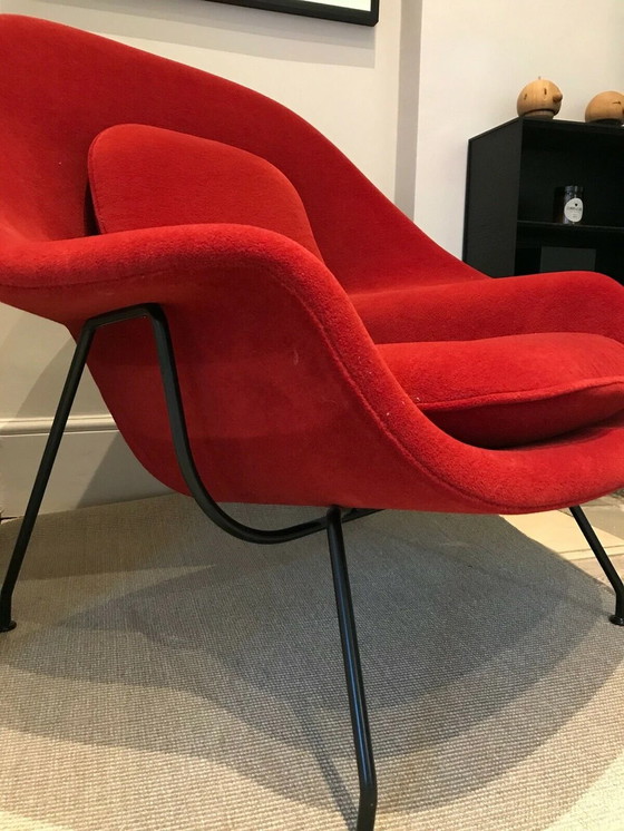 Image 1 of Knoll Saarinen Baarmoeder Stoel Rood