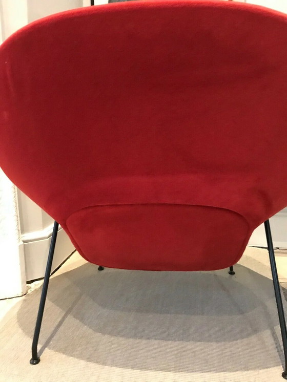 Image 1 of Knoll Saarinen Baarmoeder Stoel Rood