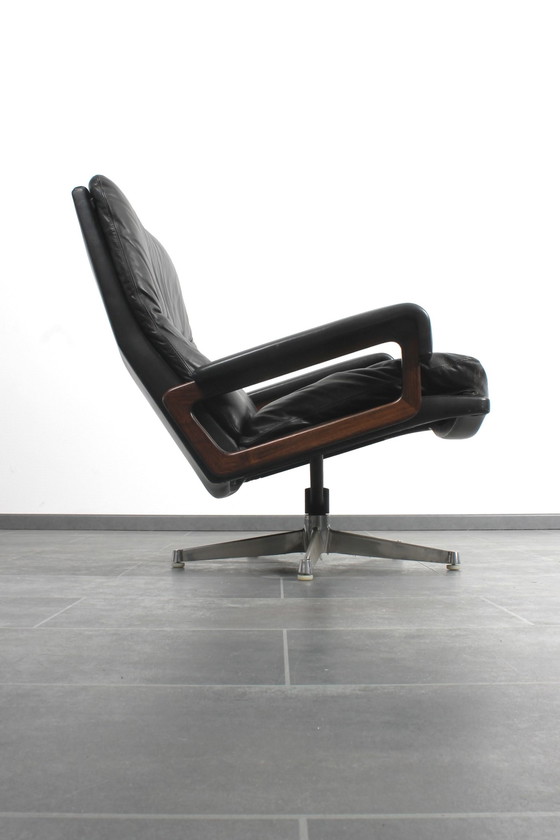 Image 1 of King Chair in zwart leer van André Vandenbeuck