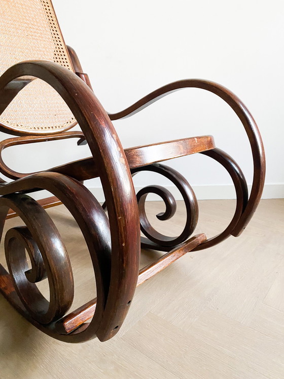 Image 1 of Vintage schommelstoel