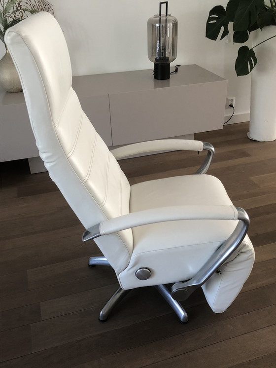 Image 1 of Montel relax fauteuil van wit leer