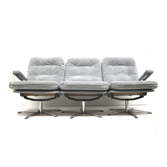 Image 1 of Vintage 3-zits bank met grijs suède bekleding gemaakt in de jaren '70