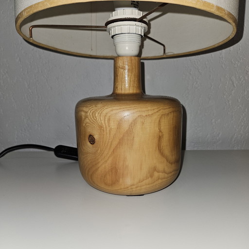 Lamp van massief iepenhout