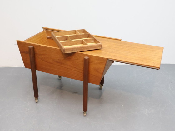 Image 1 of Deens Vintage Fournituren Kastje Op Wieltjes