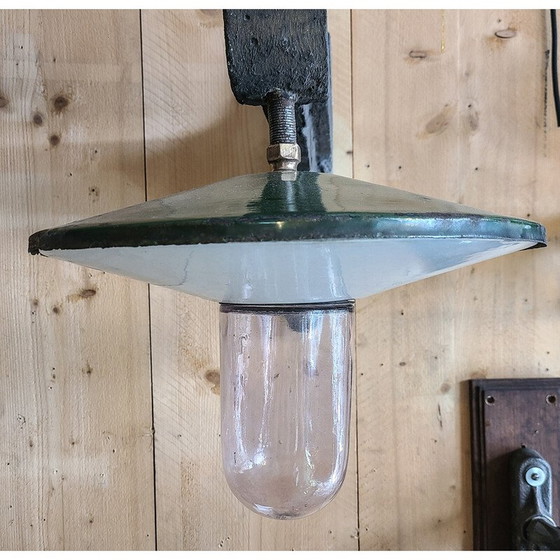 Image 1 of Vintage industriële wandlamp in betonnen armen, 1923