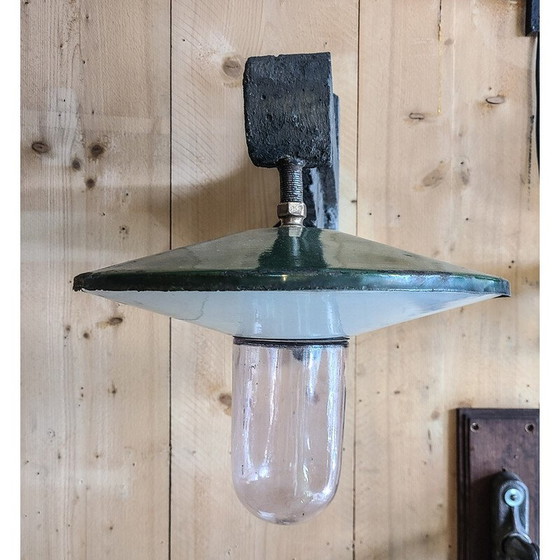 Image 1 of Vintage industriële wandlamp in betonnen armen, 1923