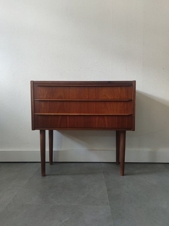 Image 1 of Vintage Deense ladekast in teak